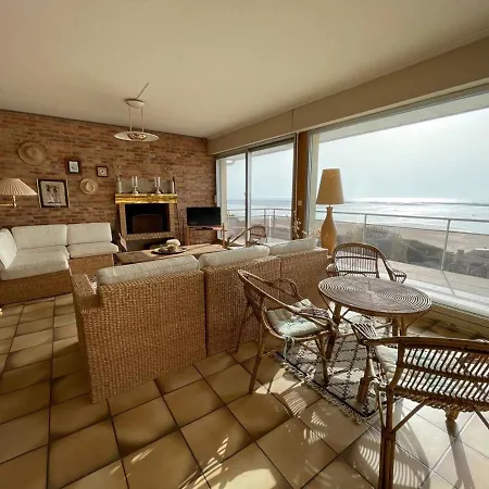 Bord De Avec Jardin Et Wifi Gratuit - Fr-1-361-76 *