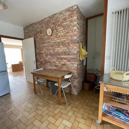 Bord De Avec Jardin Et Wifi Gratuit - Fr-1-361-76 *