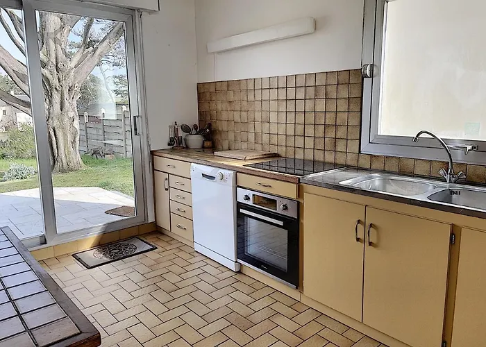 Bord De Avec Jardin Et Wifi Gratuit - Fr-1-361-76 * Saint-Pair-sur-Mer