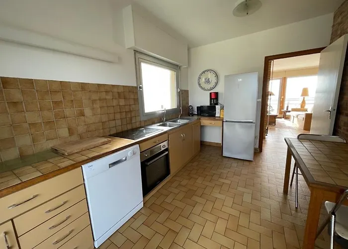 Bord De Avec Jardin Et Wifi Gratuit - Fr-1-361-76 Tatil Evi