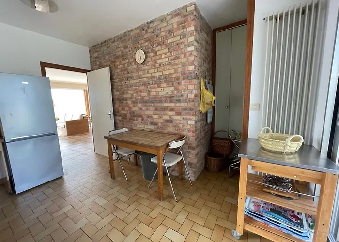 Bord De Avec Jardin Et Wifi Gratuit - Fr-1-361-76 *