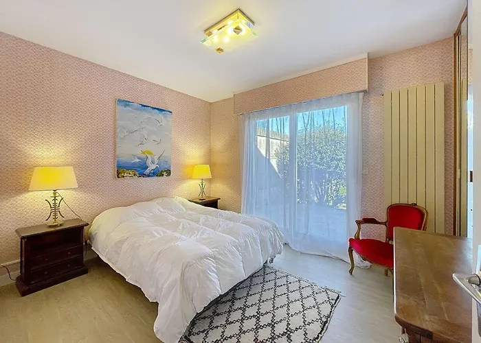 Tatil Evi Bord De Avec Jardin Et Wifi Gratuit - Fr-1-361-76