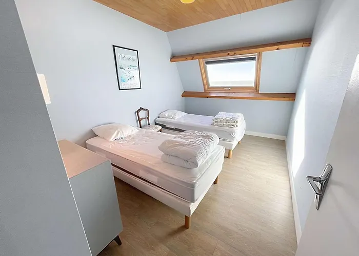 Bord De Avec Jardin Et Wifi Gratuit - Fr-1-361-76 *